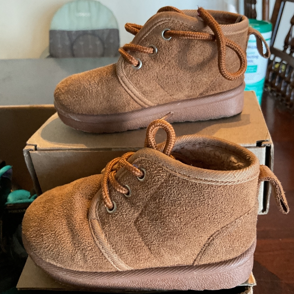 Trail River‎ Toddler Faux Suede Boots Size 6